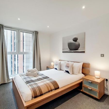 Fully Serviced Two Bed Apartment By Excel & O2 런던 외부 사진