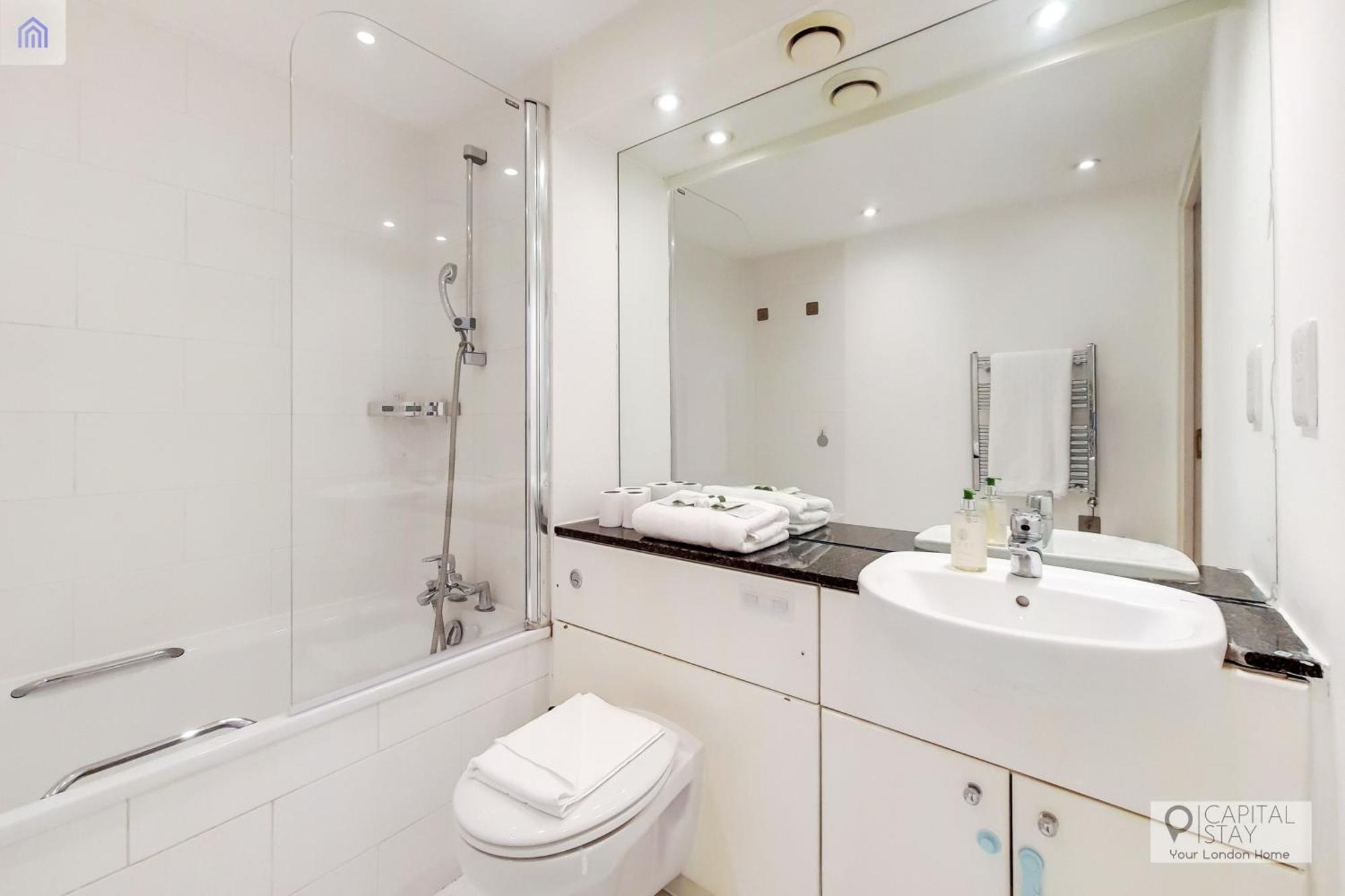 Fully Serviced Two Bed Apartment By Excel & O2 런던 외부 사진